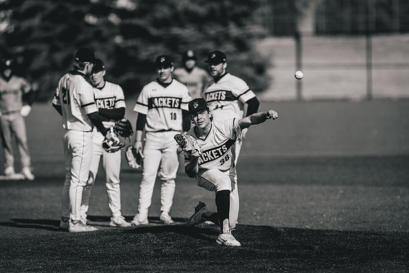 UWS BSB vs CAR DH-1-182