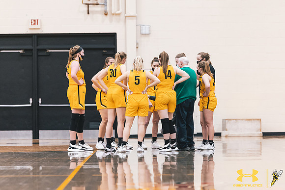2022.01.14 UWS WBB vs. Crown WM56