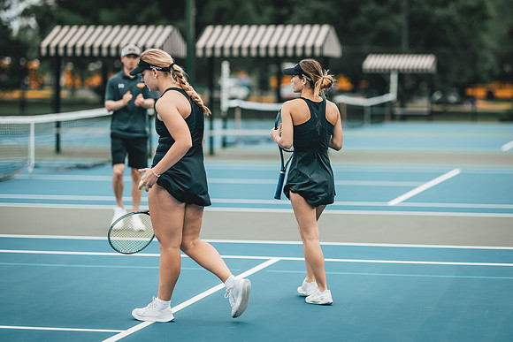 UWSvsGreenvillWTEN2nd-1-58