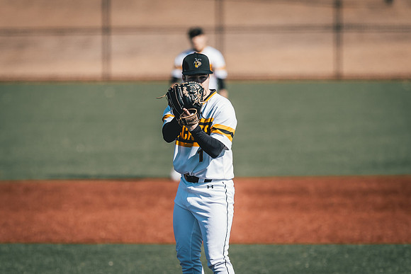UWS BSB vs CAR DH-1-123