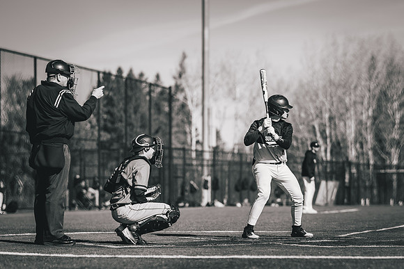 UWS vs MLC DH-1-104