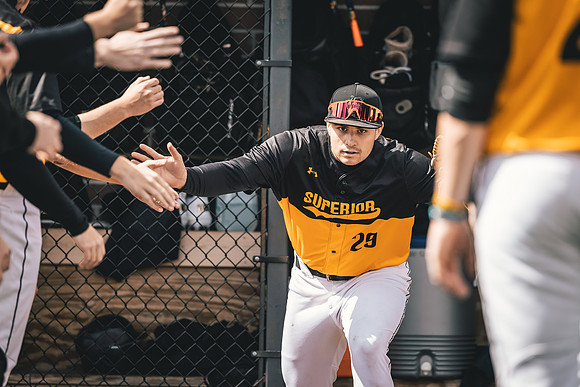UWS BSB vs Crown D2 DH-1-38