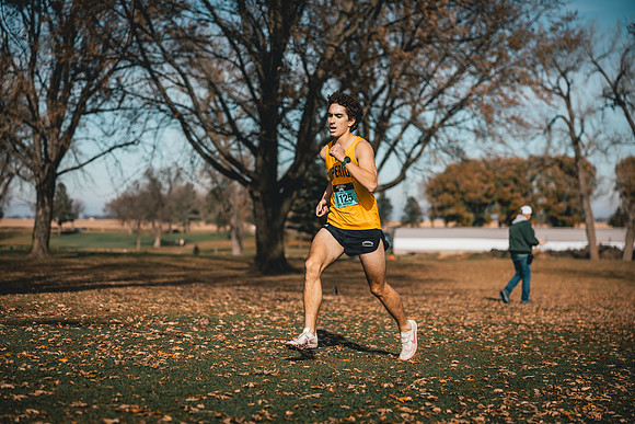 UWS XC CHAMP-1-210