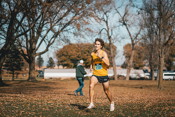 UWS XC CHAMP-1-208