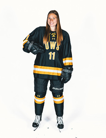 #11 ANDREA STELLING (1)