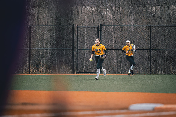20240423_SoftballvsMartinLuther_Edits_Harry_-144