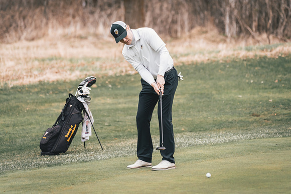 UWS GOLF vs CSS-1-197