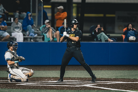 UWS BSB vs RWU-1-157