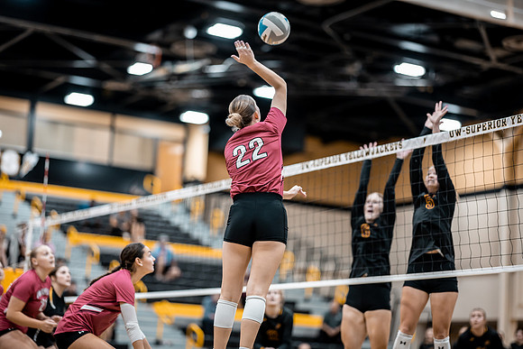 DNT UWS VB vs Morris-1-114