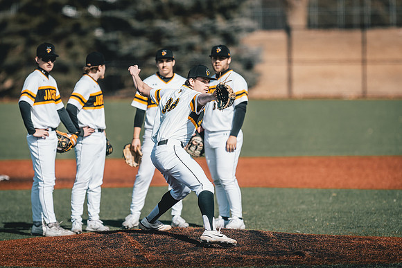 UWS BSB vs CAR DH-1-172
