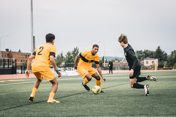 CLUB MSOC vs UWM -1-105