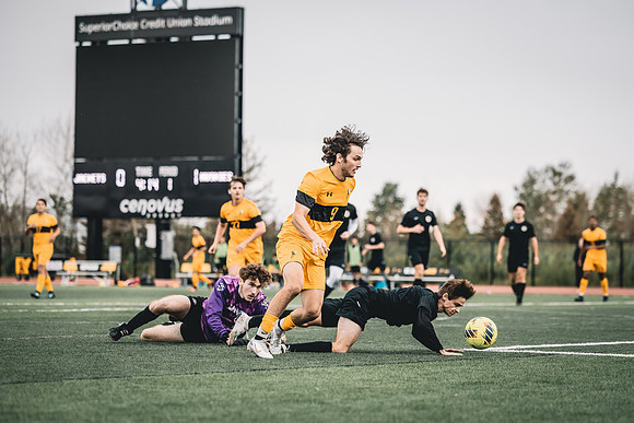 CLUB MSOC vs UWM -1-134