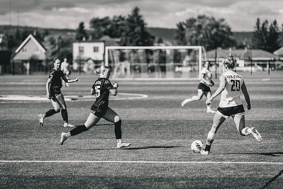 WSOC vs STOUT-1-11