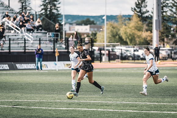 WSOC vs STOUT-1-32