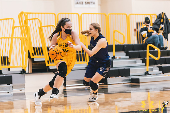 2022.01.14 UWS WBB vs. Crown WM37