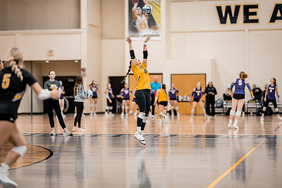 VB vs UW STOUT-1-205
