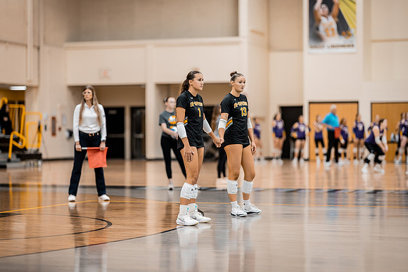 VB vs UW STOUT-1-211