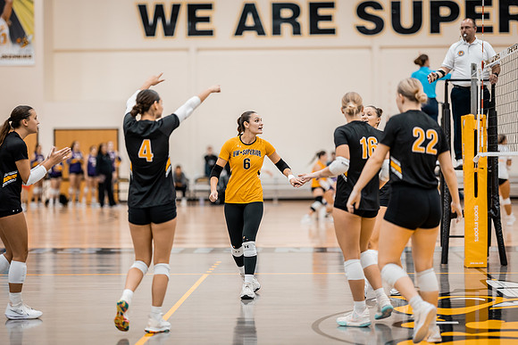 VB vs UW STOUT-1-170
