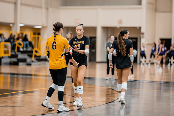 VB vs UW STOUT-1-216
