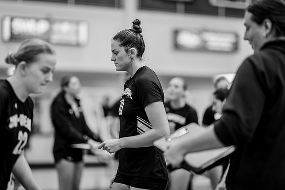 VB vs UW STOUT-1-215