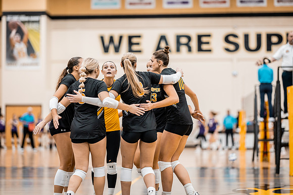 VB vs UW STOUT-1-201
