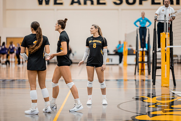 VB vs UW STOUT-1-129