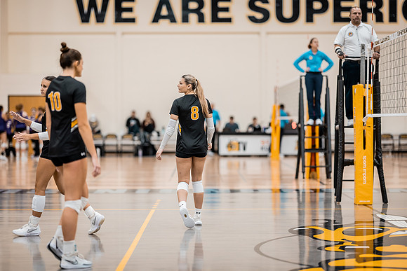 VB vs UW STOUT-1-131