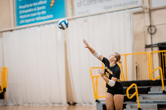 VB vs UW STOUT-1-96