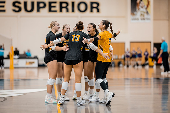 VB vs UW STOUT-1-82