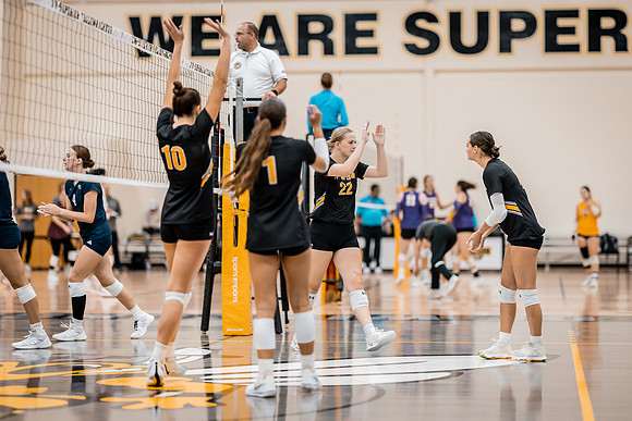 VB vs UW STOUT-1-44