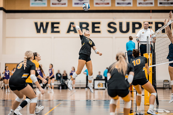VB vs UW STOUT-1-146