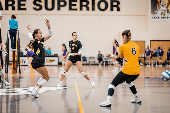 VB vs UW STOUT-1-37