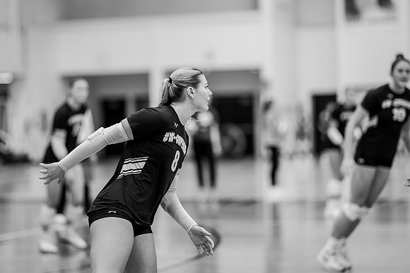 VB vs UW STOUT-1-192