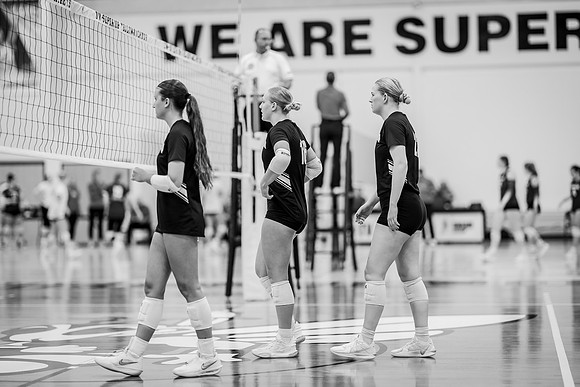 VB vs UW STOUT-1-32