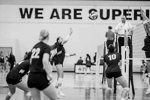 VB vs UW STOUT-1-181