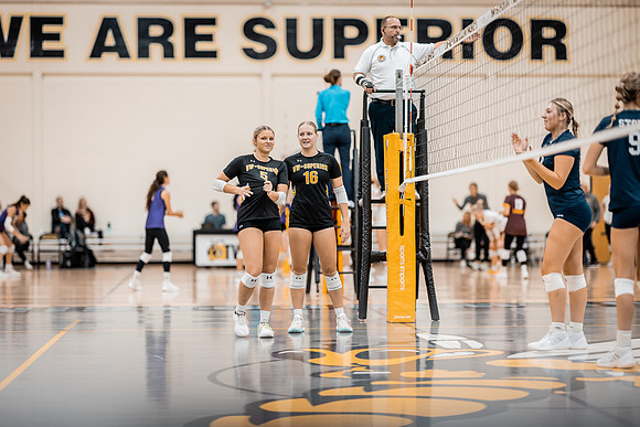 VB vs UW STOUT-1-208