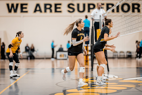 VB vs UW STOUT-1-143