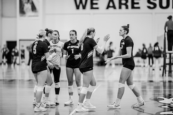 VB vs UW STOUT-1-194