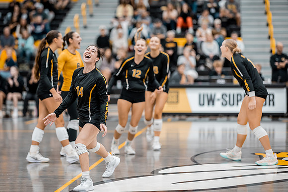UWS VB vs CSS-1-104