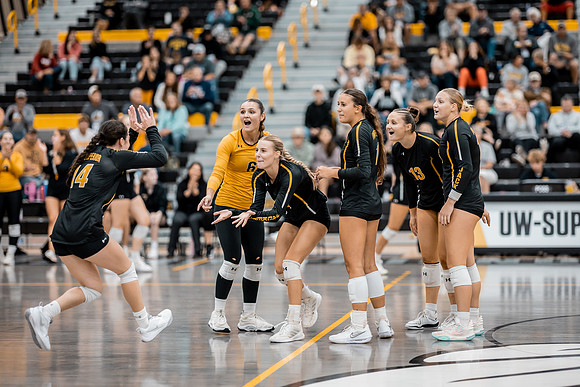 UWS VB vs CSS-1-115
