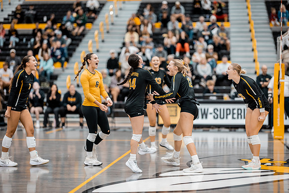 UWS VB vs CSS-1-102