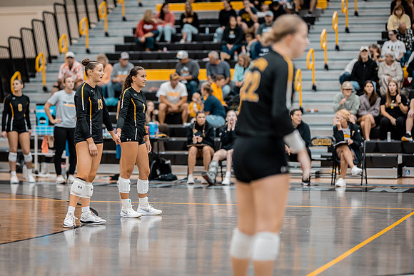 UWS VB vs CSS-1-136
