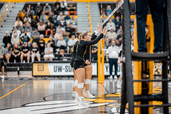 UWS VB vs CSS-1-179