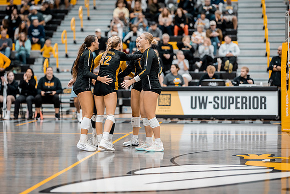 UWS VB vs CSS-1-197