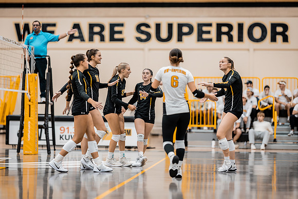 UWS VB vs. CSS-121
