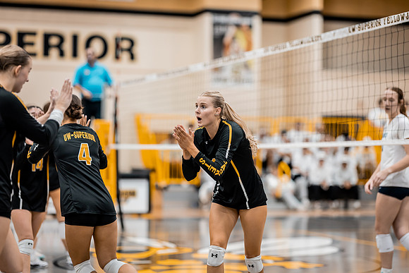 UWS VB vs. CSS-256