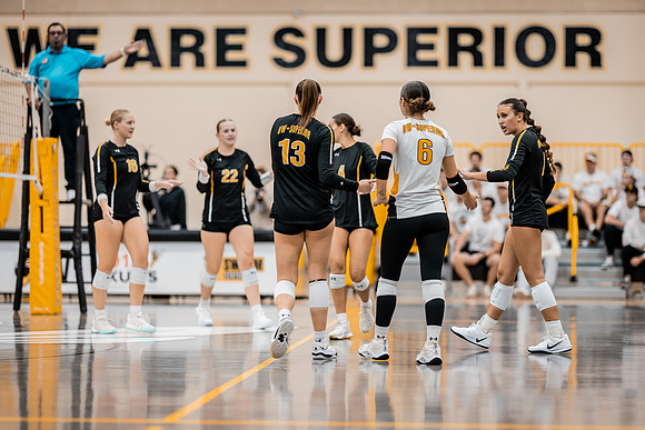 UWS VB vs. CSS-154