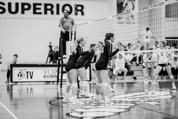 UWS VB vs. CSS-208