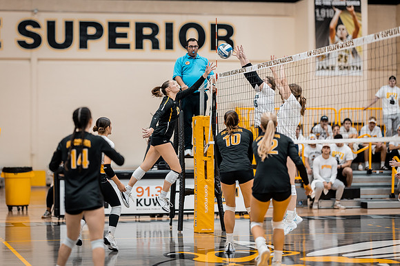 UWS VB vs. CSS-220