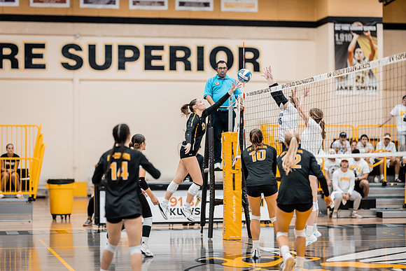 UWS VB vs. CSS-209